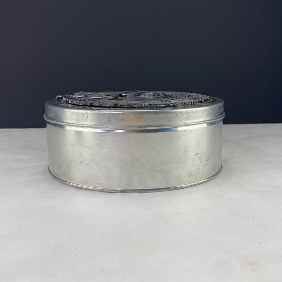 Vintage Metzke Pewter French Horn Christmas Tin - Picture 6 of 10